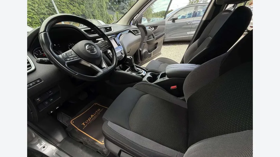 NISSAN Qashqai -