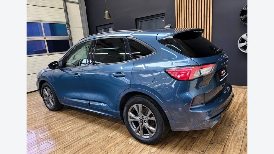 FORD Kuga -