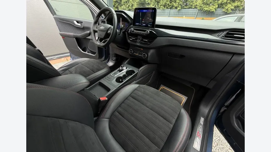 FORD Kuga -