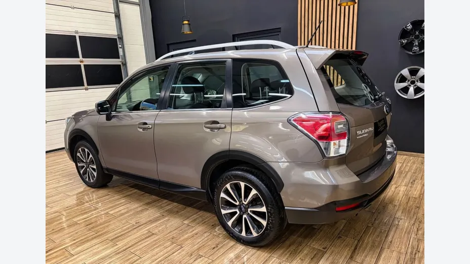 SUBARU Forester -