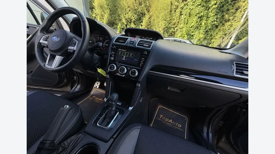 SUBARU Forester -