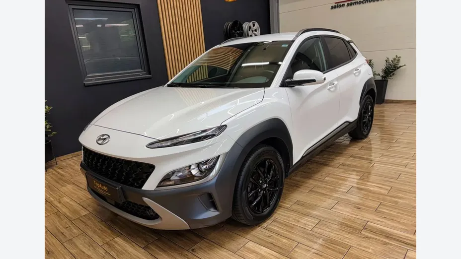 HYUNDAI Kona -