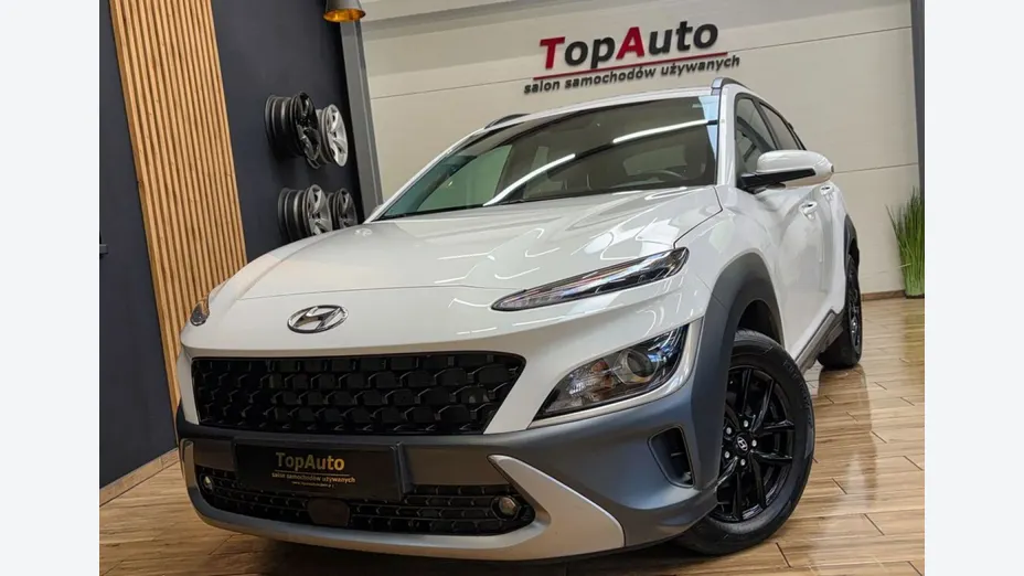 HYUNDAI Kona -