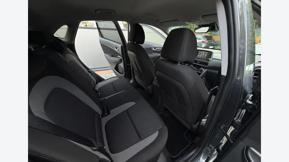 HYUNDAI Kona -
