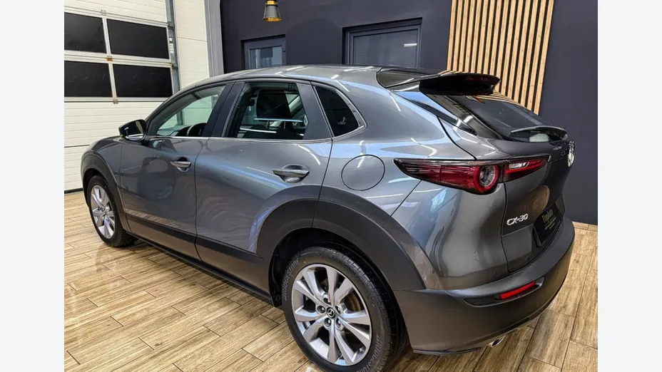 MAZDA CX-30 -