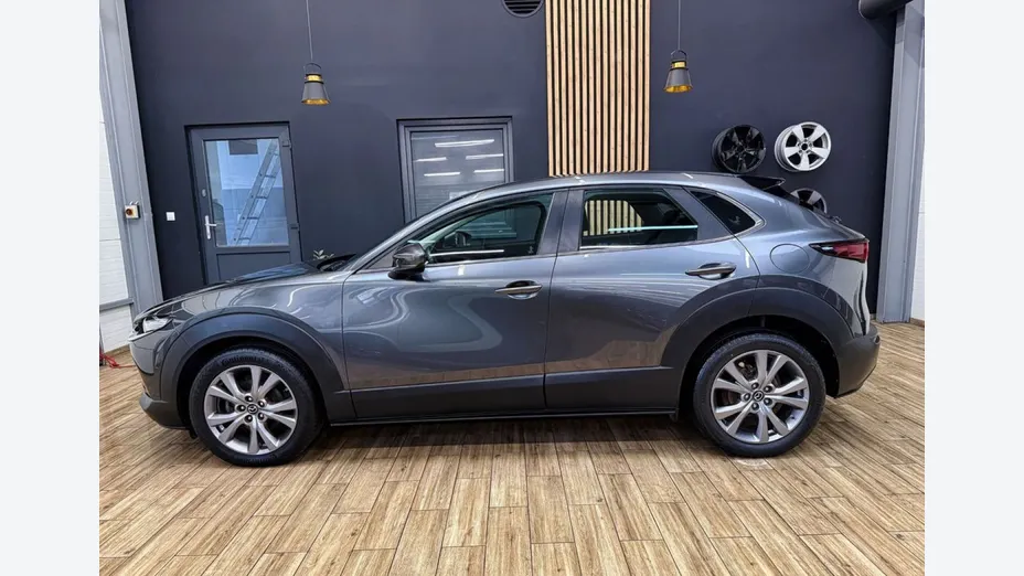 MAZDA CX-30 -