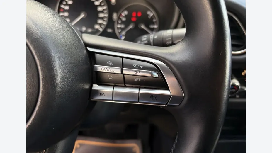 MAZDA CX-30 -