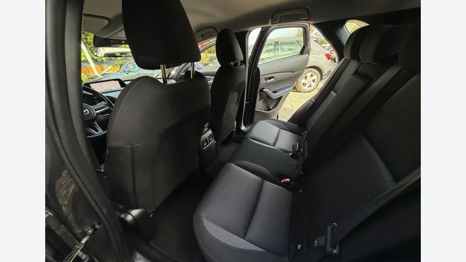 MAZDA CX-30 -