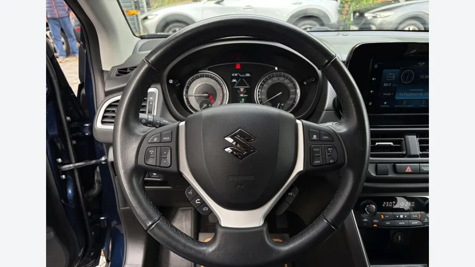 SUZUKI SX4 -