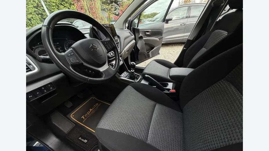 SUZUKI SX4 -