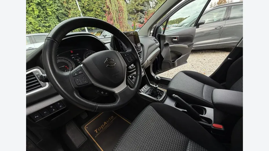 SUZUKI SX4 -