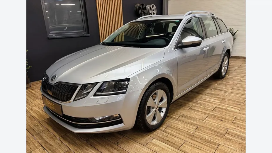 SKODA Octavia -