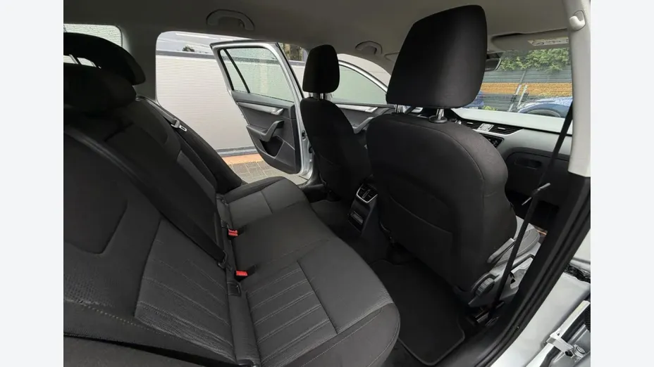 SKODA Octavia -