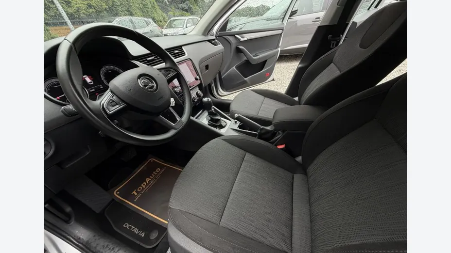 SKODA Octavia -