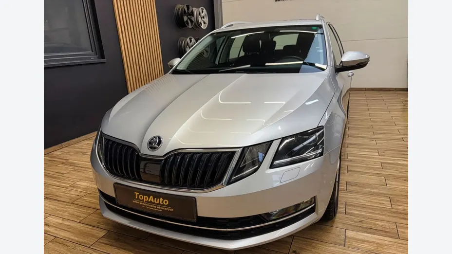 SKODA Octavia -
