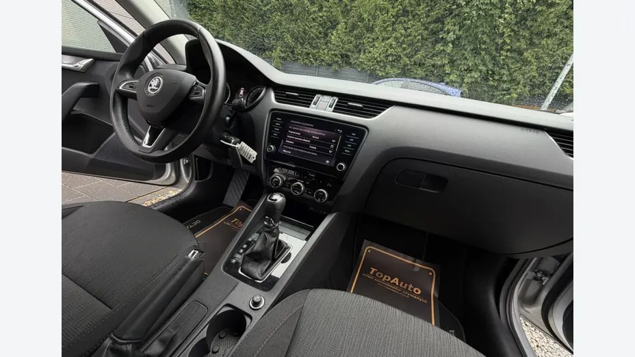 SKODA Octavia -
