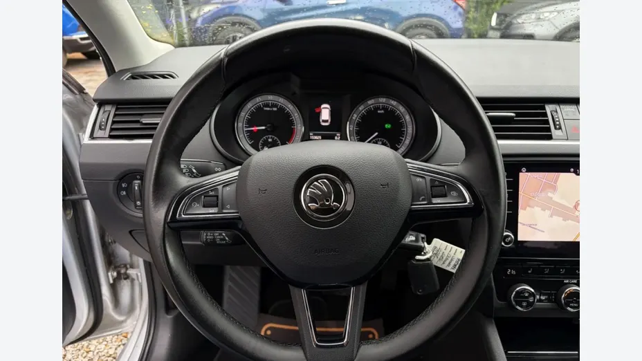 SKODA Octavia -