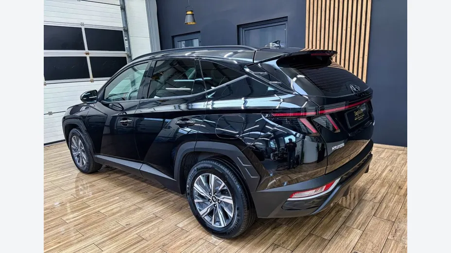 HYUNDAI Tucson -