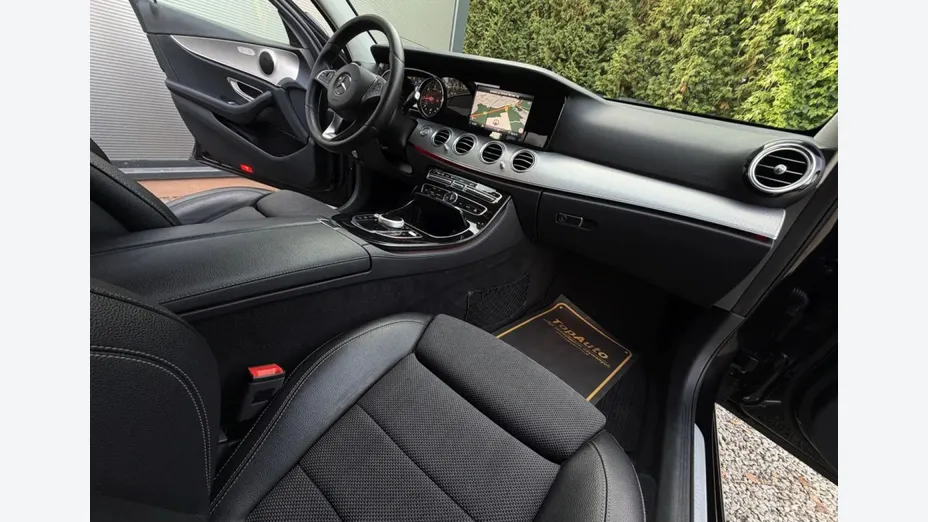 MERCEDES-BENZ E Klasa -