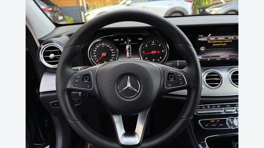 MERCEDES-BENZ E Klasa -