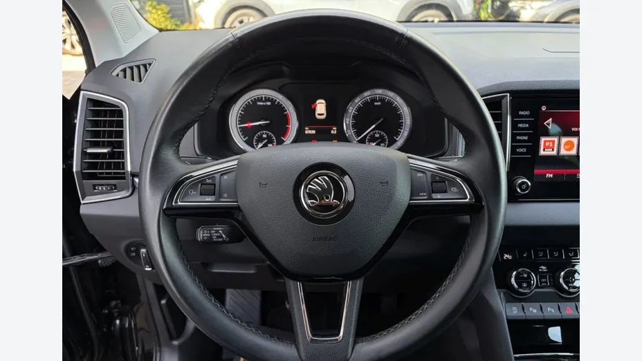 SKODA Karoq -