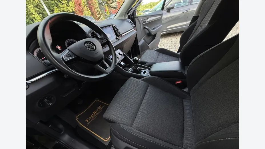 SKODA Karoq -