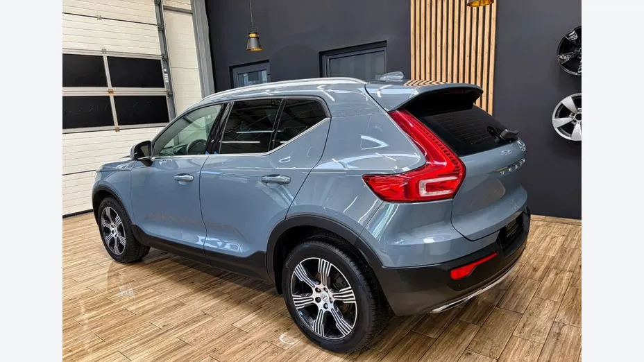 VOLVO XC40 -