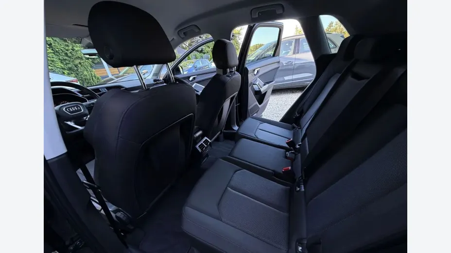 AUDI Q3 -