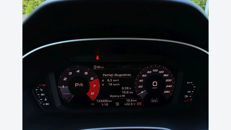 AUDI Q3 -