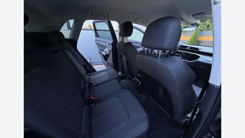 AUDI Q3 -