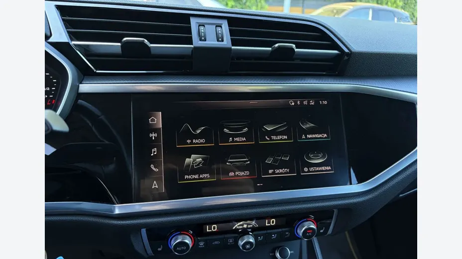 AUDI Q3 -