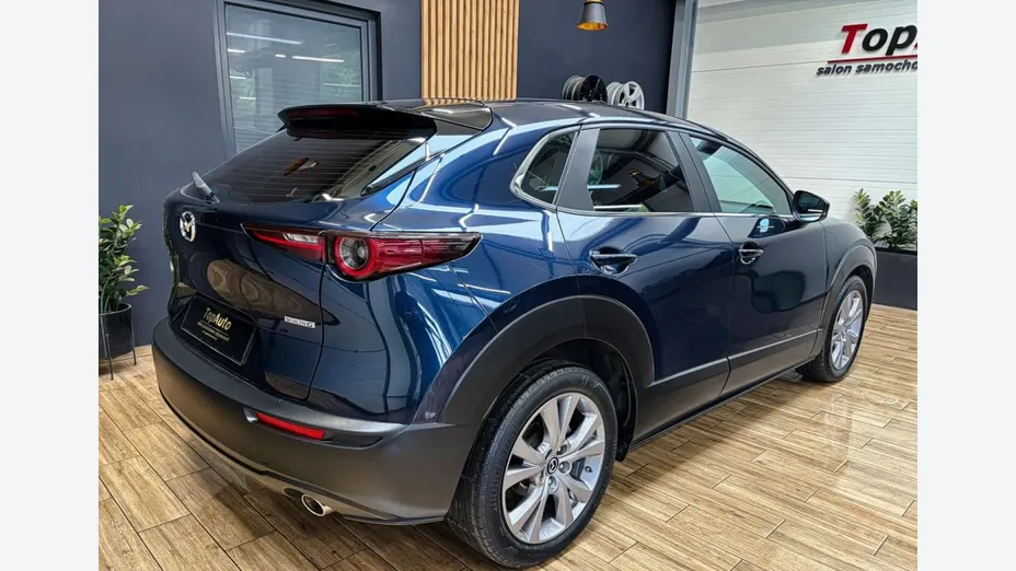 MAZDA CX-30 -