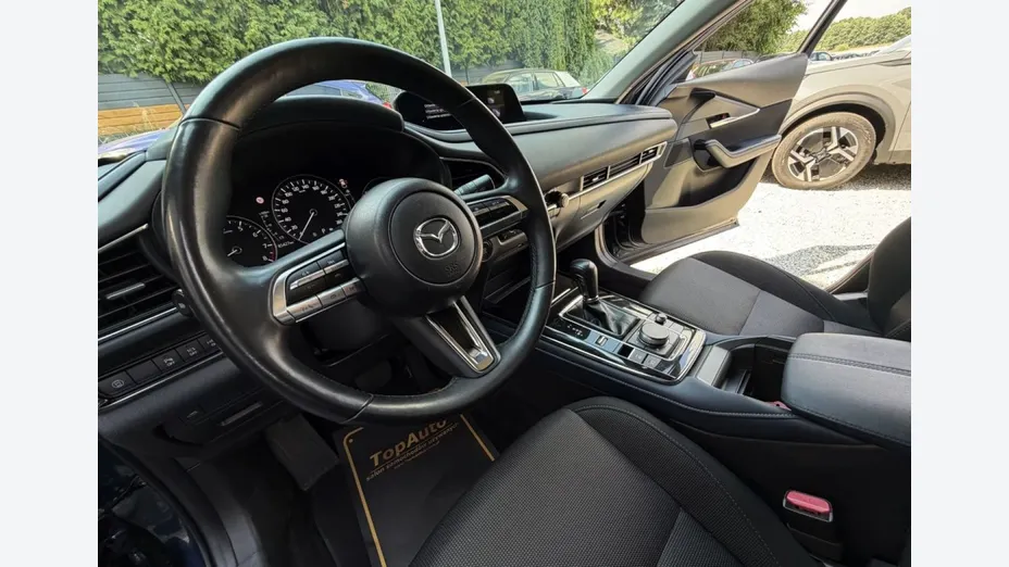 MAZDA CX-30 -