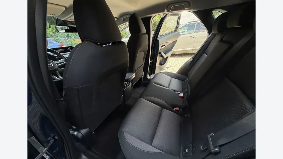 MAZDA CX-30 -