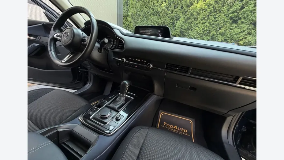 MAZDA CX-30 -