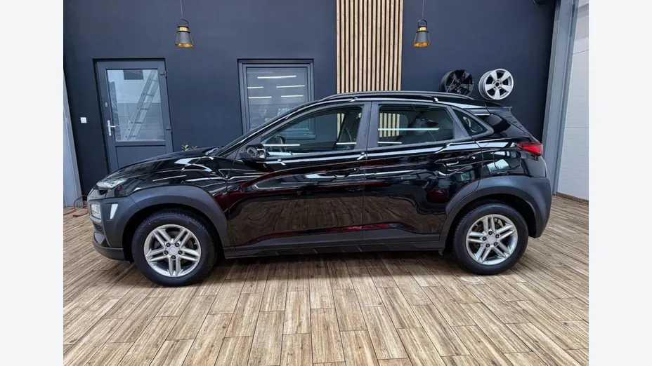 HYUNDAI Kona -