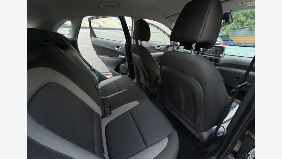 HYUNDAI Kona -