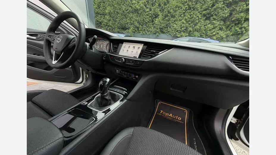OPEL Insignia -