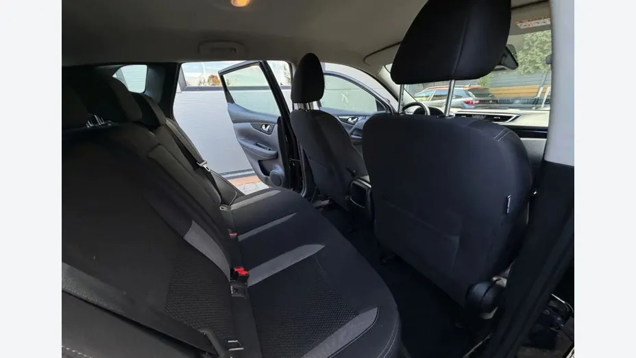 NISSAN Qashqai -