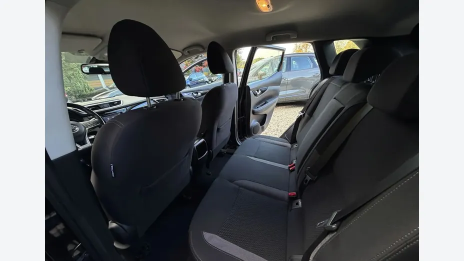 NISSAN Qashqai -