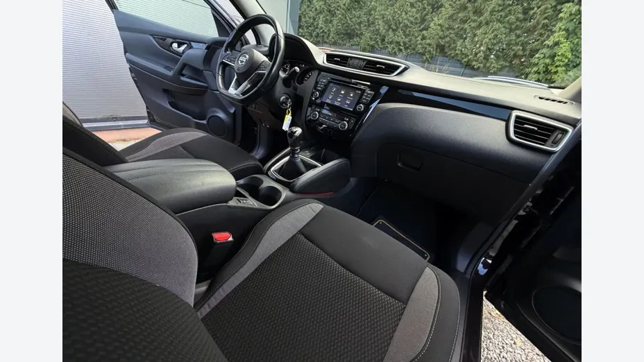 NISSAN Qashqai -