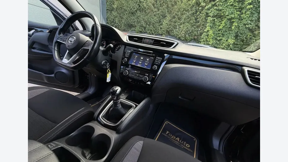NISSAN Qashqai -