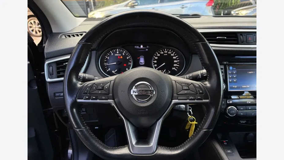 NISSAN Qashqai -