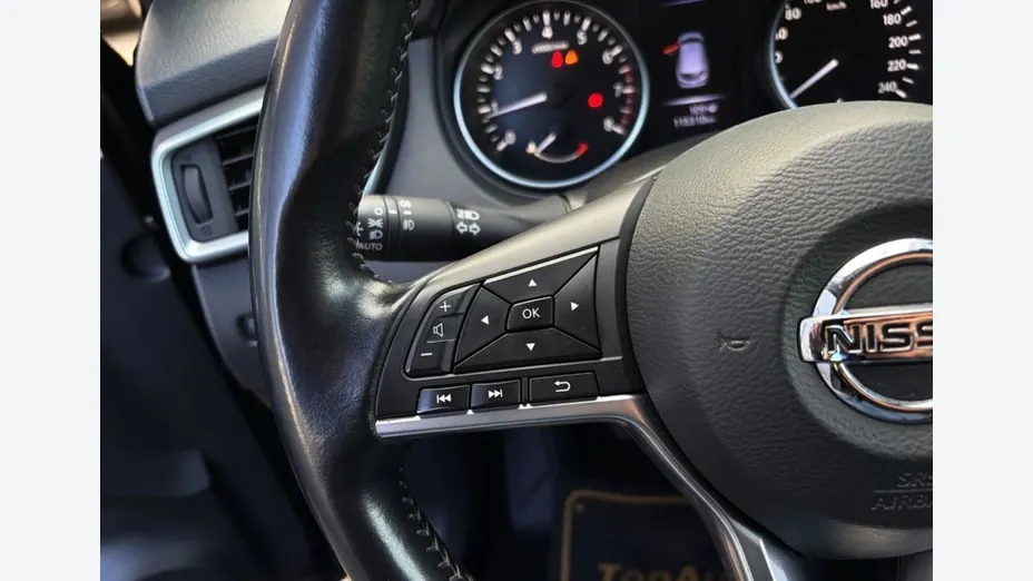 NISSAN Qashqai -