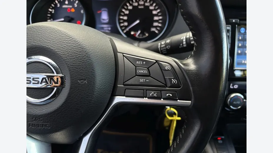 NISSAN Qashqai -
