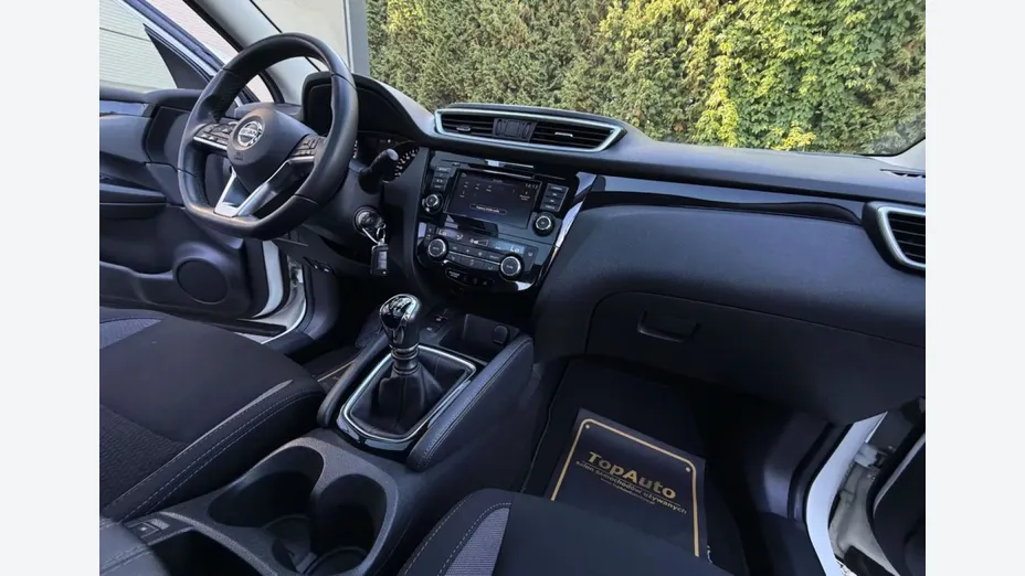 NISSAN Qashqai -