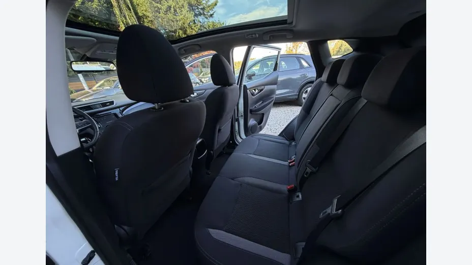 NISSAN Qashqai -