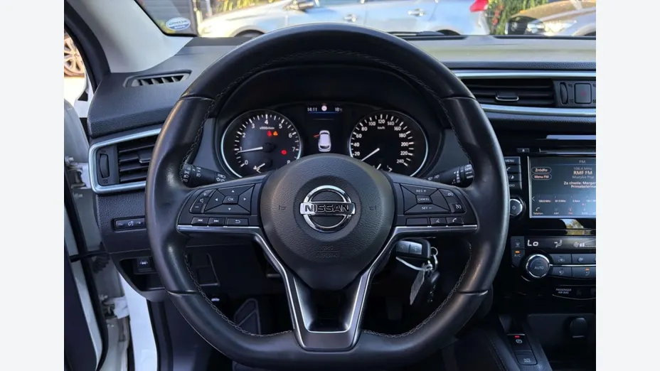 NISSAN Qashqai -