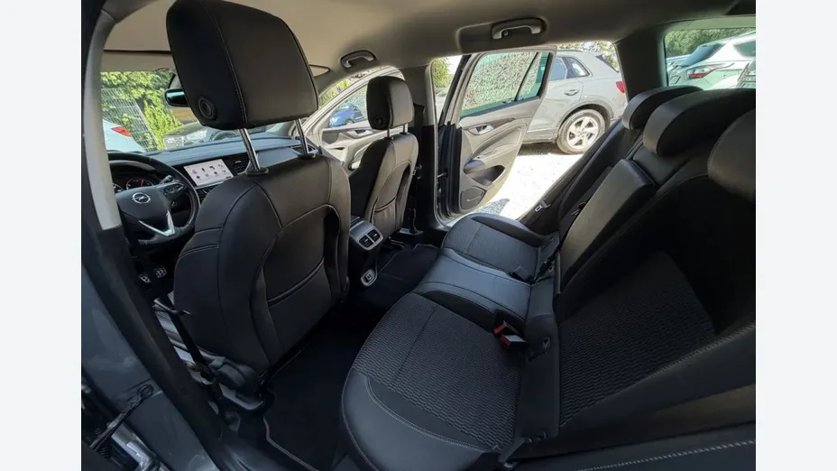 OPEL Insignia -