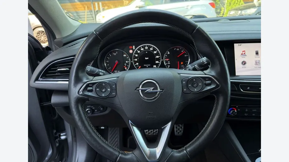 OPEL Insignia -